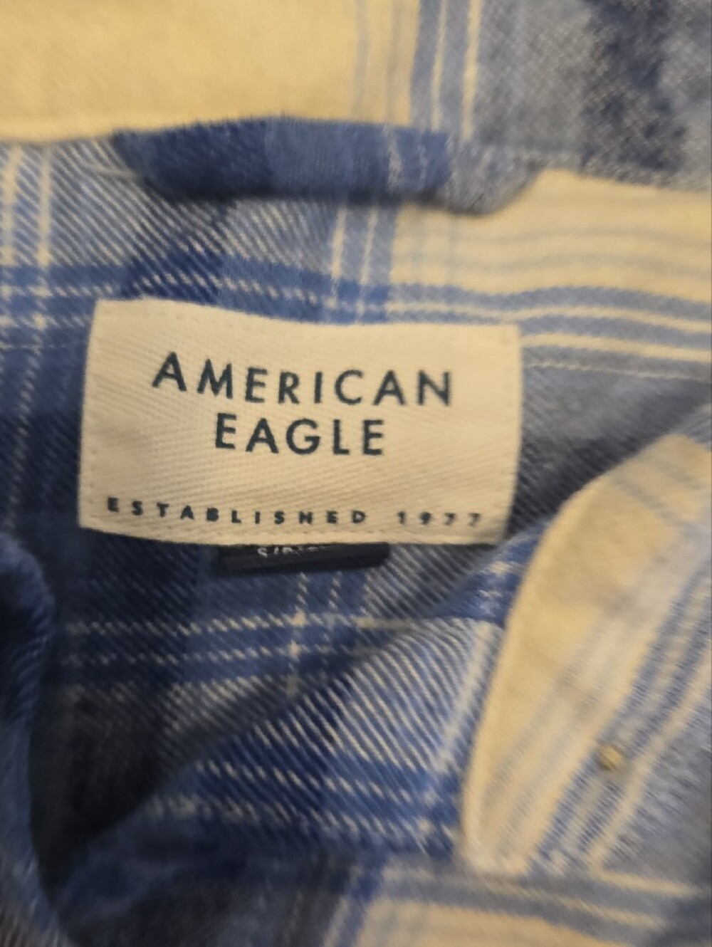 American Eagle Outfitters White and Blue Plaid Button-Down Shirt - Picture 4 of 4
